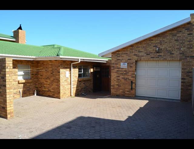 4 BEDROOM HOUSE FOR SALE IN MENKENKOP